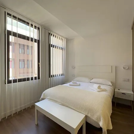 Apartamentos Alfisa Puerta Del Sol Madrid Exterior photo
